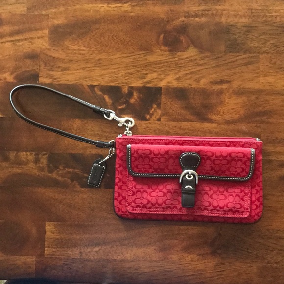 Coach Handbags - Coach Wristlet